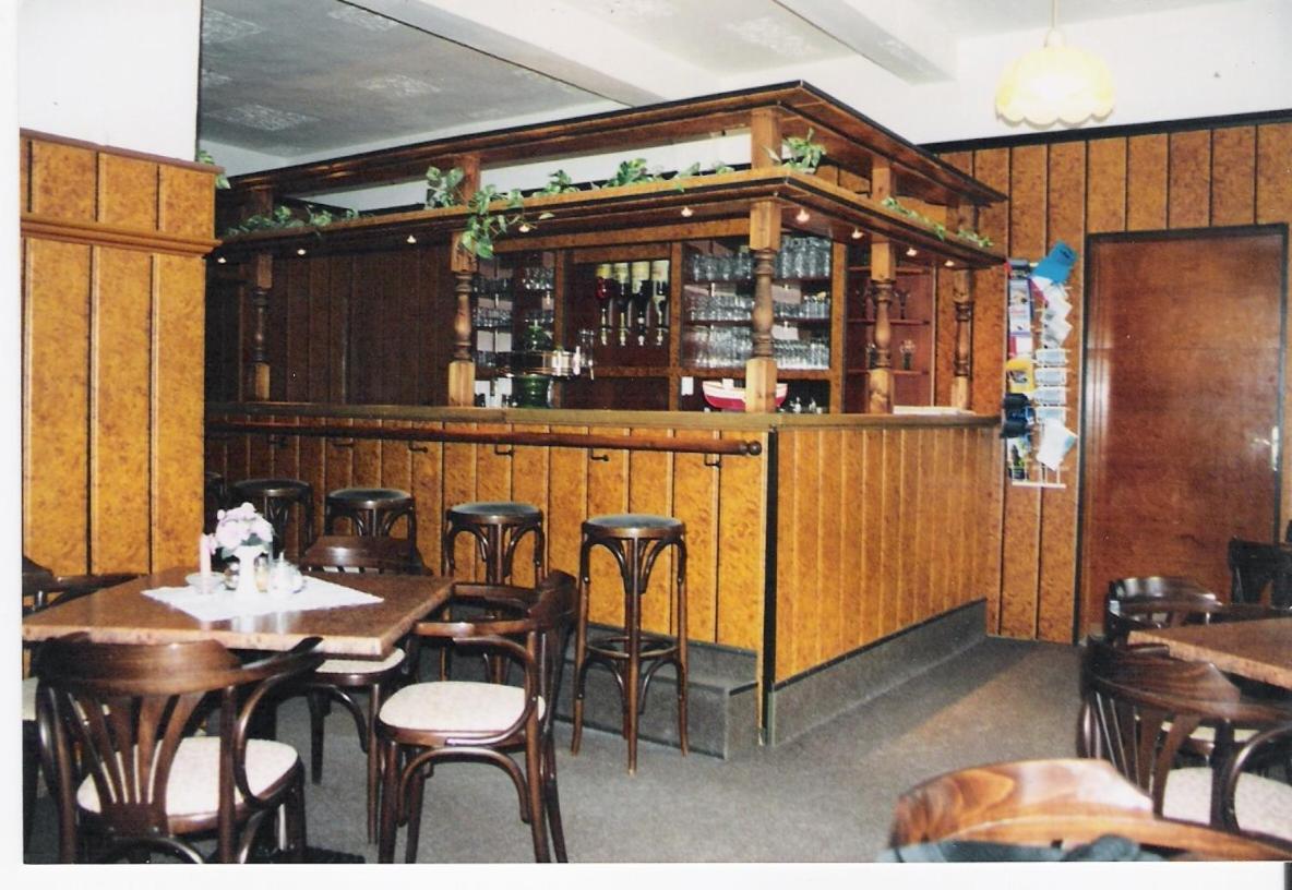 Hotel Gesellschaftshaus Bergen Auf Rugen Bagian luar foto