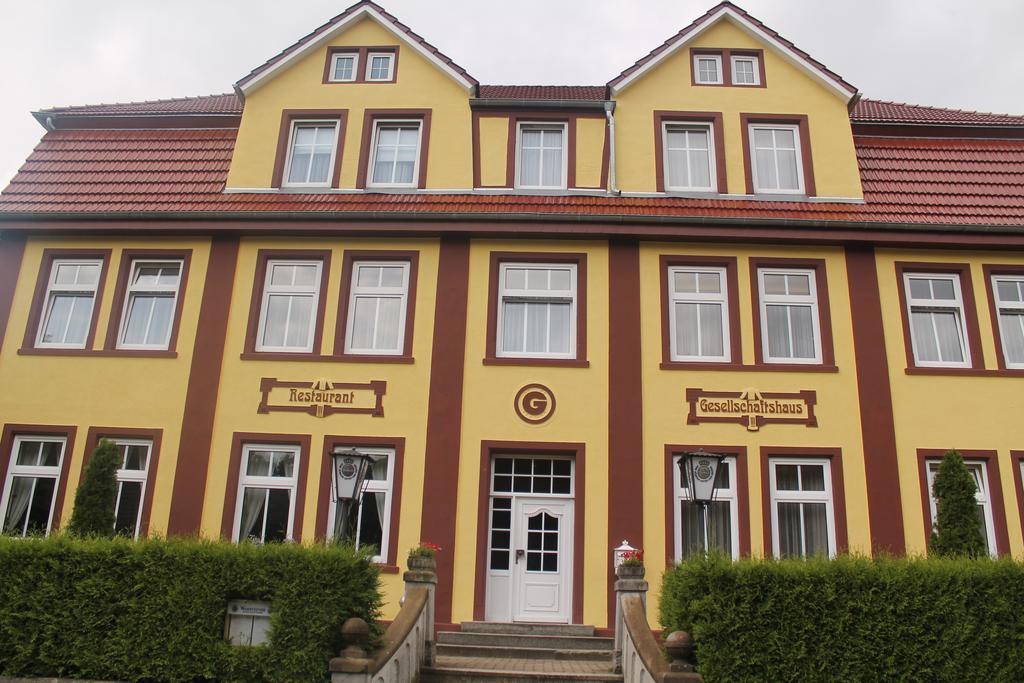 Hotel Gesellschaftshaus Bergen Auf Rugen Bagian luar foto